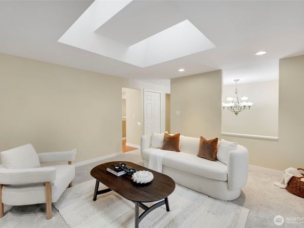 21325 SE 24th Street, Sammamish WA 98075