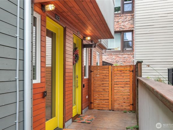 1623 14th Avenue E, Seattle WA 98122