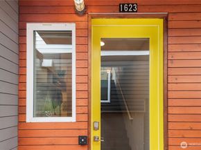 1623 14th Avenue E, Seattle WA 98122