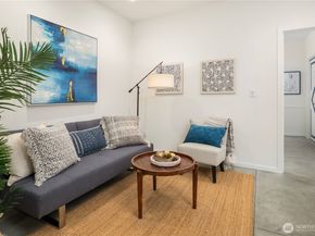 1623 14th Avenue E, Seattle WA 98122