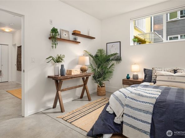 1623 14th Avenue E, Seattle WA 98122