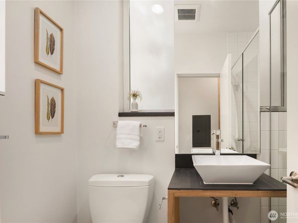 1623 14th Avenue E, Seattle WA 98122