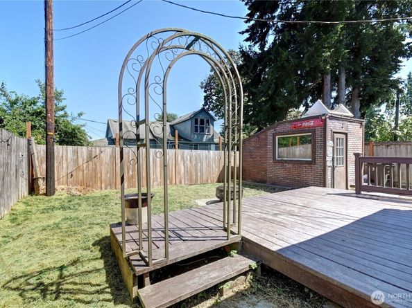 2327 Harrison Avenue, Everett WA 98201