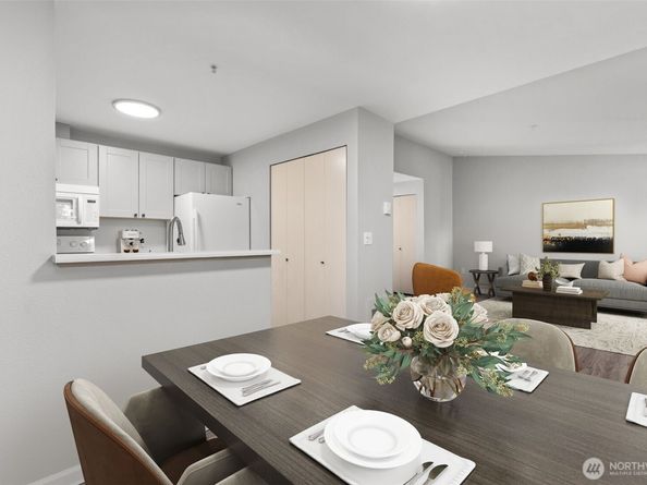 11002 SE Petrovitsky Road F302, Renton WA 98055