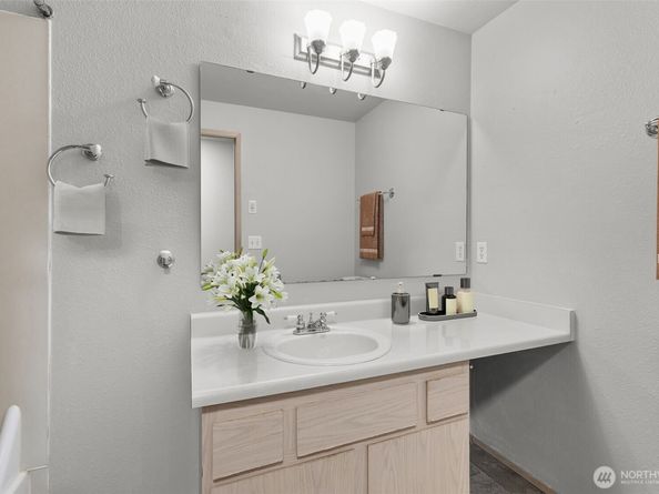 11002 SE Petrovitsky Road F302, Renton WA 98055