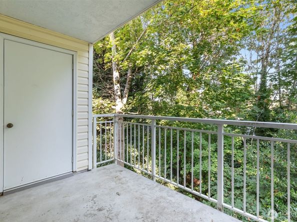 11002 SE Petrovitsky Road F302, Renton WA 98055