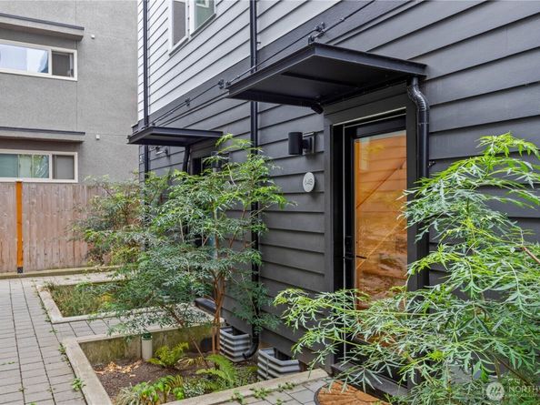 2364 Franklin Avenue E B, Seattle WA 98102