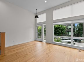 2364 Franklin Avenue E B, Seattle WA 98102
