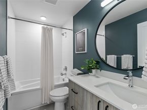 2364 Franklin Avenue E B, Seattle WA 98102