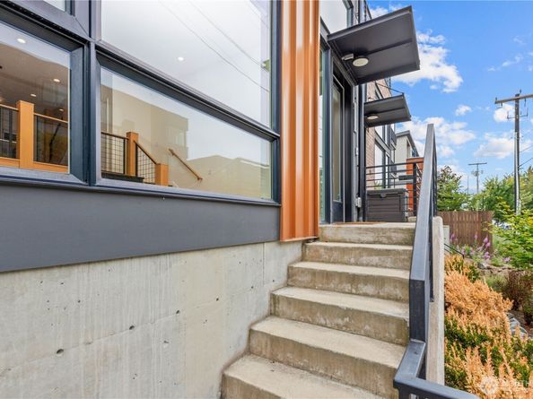 2364 Franklin Avenue E B, Seattle WA 98102