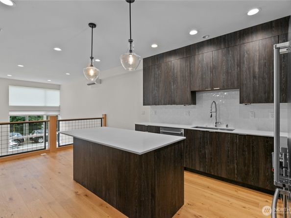 2364 Franklin Avenue E B, Seattle WA 98102