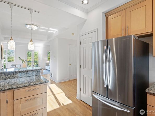 2301 W Crockett Street, Seattle WA 98199