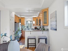 2301 W Crockett Street, Seattle WA 98199