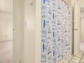 8823 Holly Drive M206, Everett WA 98208