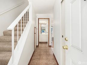 8823 Holly Drive M206, Everett WA 98208