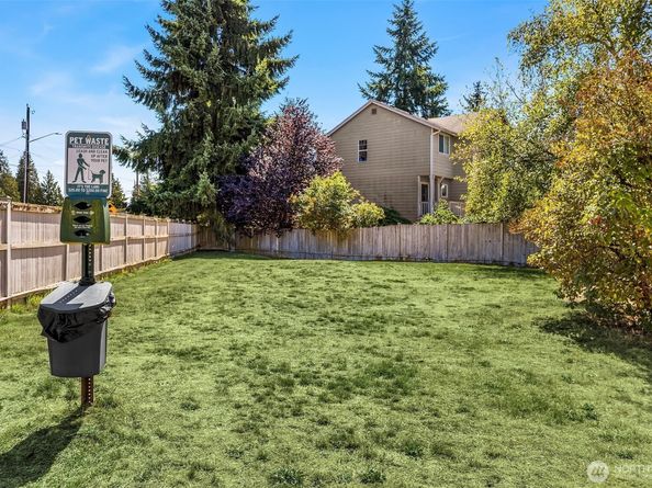 8823 Holly Drive M206, Everett WA 98208