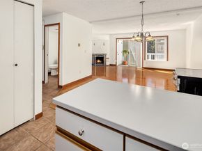 8823 Holly Drive M206, Everett WA 98208