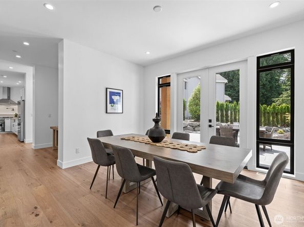 2115 Squak Mountain Loop SW, Issaquah WA 98027