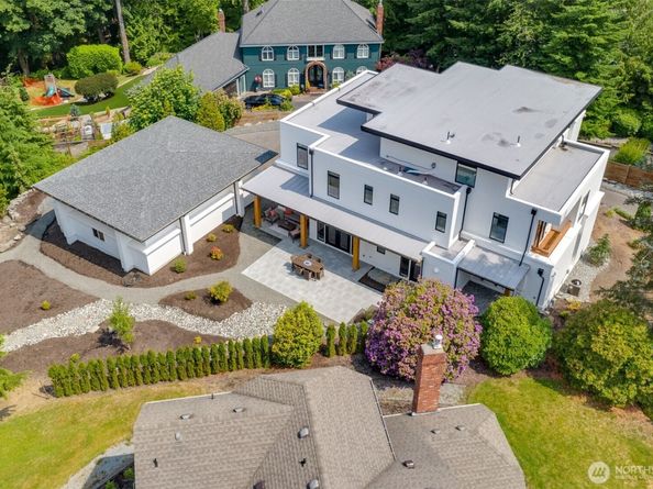 2115 Squak Mountain Loop SW, Issaquah WA 98027