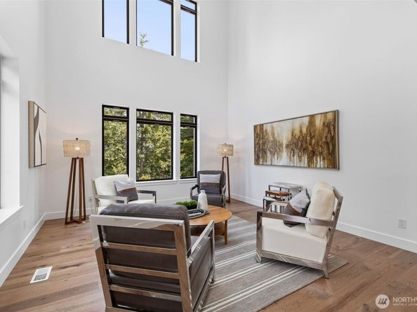 2115 Squak Mountain Loop SW, Issaquah WA 98027