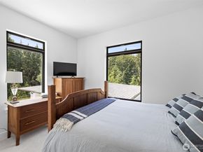 2115 Squak Mountain Loop SW, Issaquah WA 98027