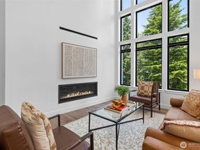 2115 Squak Mountain Loop SW, Issaquah WA 98027