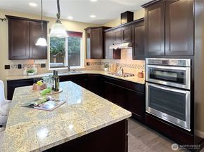4322 186th Street SW, Lynnwood WA 98037