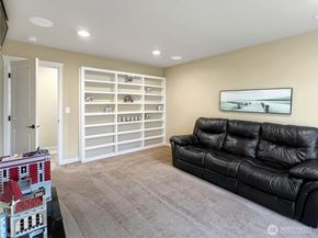 4322 186th Street SW, Lynnwood WA 98037
