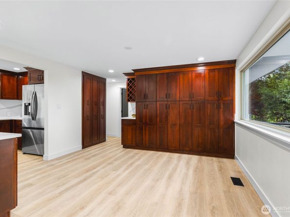 1121 E Guiberson Street, Kent WA 98030