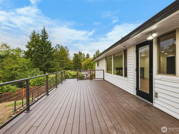 1121 E Guiberson Street, Kent WA 98030