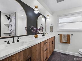 1121 E Guiberson Street, Kent WA 98030