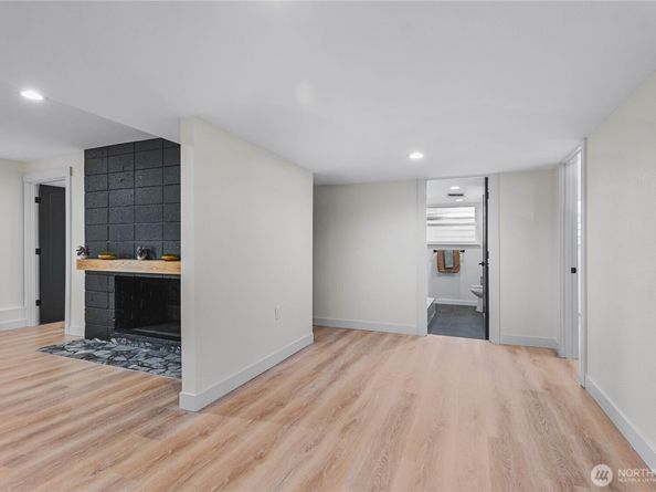 1121 E Guiberson Street, Kent WA 98030