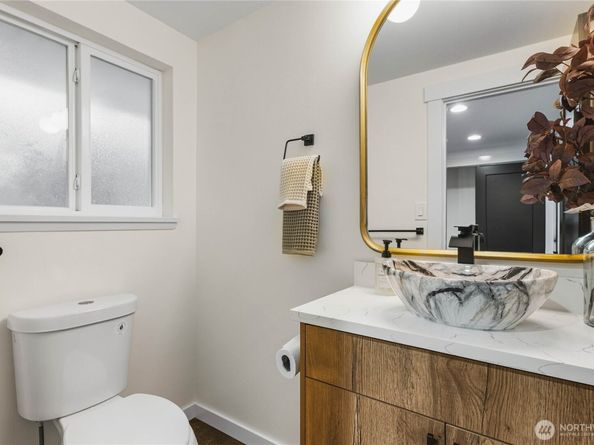 1121 E Guiberson Street, Kent WA 98030