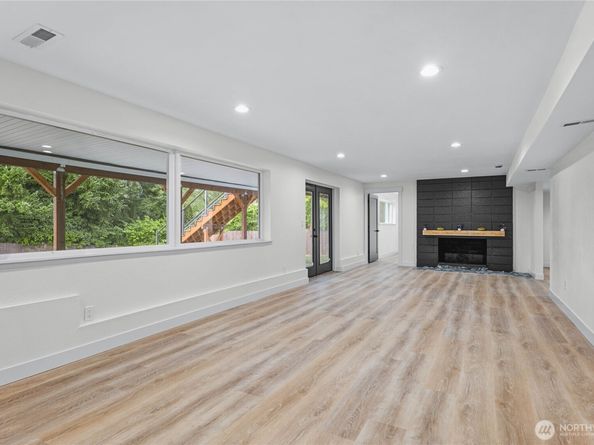 1121 E Guiberson Street, Kent WA 98030
