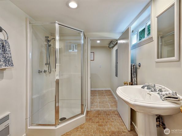 3016 NW 72nd Street, Seattle WA 98117