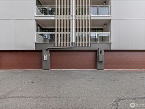 130 105th Avenue SE 108, Bellevue WA 98004