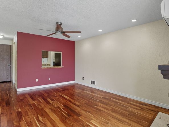 437 Williams Avenue N 201, Renton WA 98057