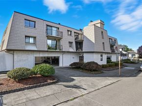 437 Williams Avenue N 201, Renton WA 98057