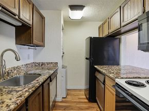 437 Williams Avenue N 201, Renton WA 98057