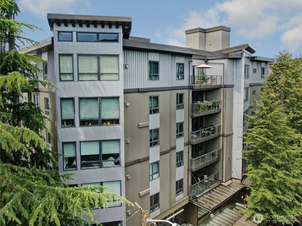 5001 California Avenue SW 212, Seattle WA 98136