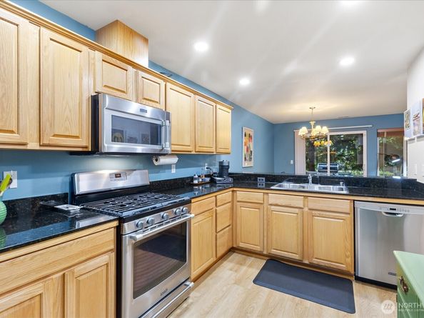 4126 214th Street SW C, Mountlake Terrace WA 98043