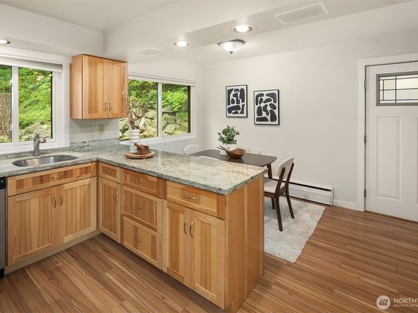 22651 SE 56th Street, Issaquah WA 98029