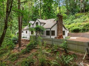 22651 SE 56th Street, Issaquah WA 98029