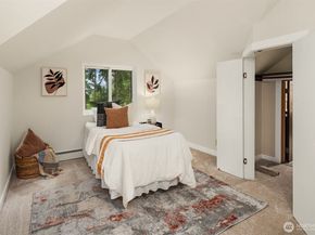 22651 SE 56th Street, Issaquah WA 98029