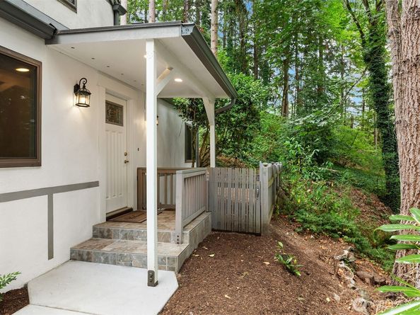 22651 SE 56th Street, Issaquah WA 98029