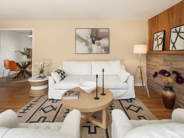 561 N 166th Street, Shoreline WA 98133