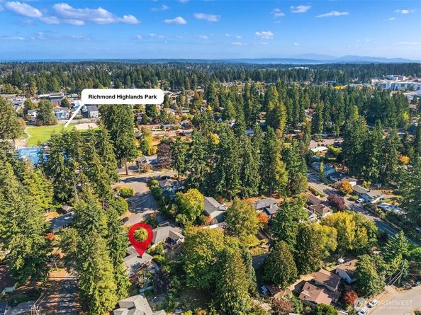 561 N 166th Street, Shoreline WA 98133