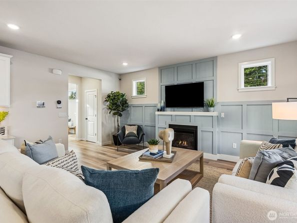 2058 NE Norseman Way, Poulsbo WA 98370