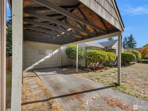 15802 6th Avenue NE, Shoreline WA 98115