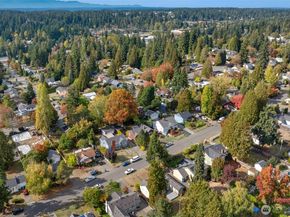 15802 6th Avenue NE, Shoreline WA 98115